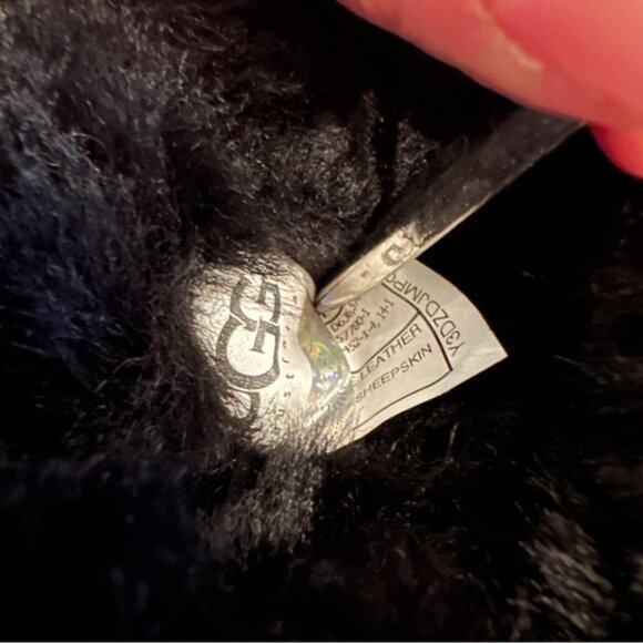 UGG Bailey Button Over The Knee Sheepskin Boots Black Women’s Size 6 Rare Style - Picture 15 of 16